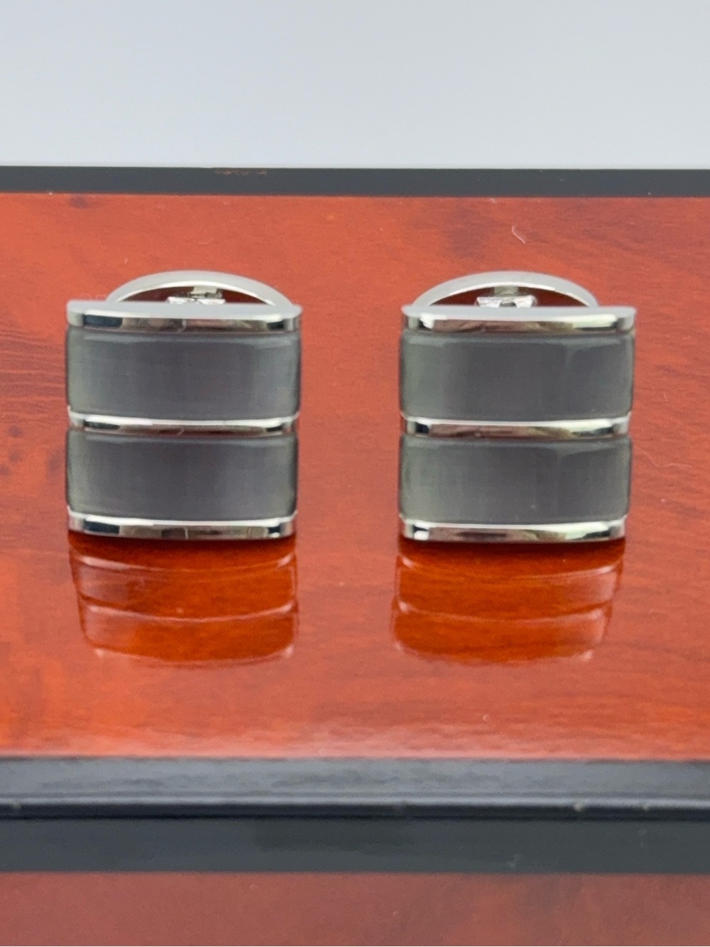 Donald Trump Signature Collection Gray Rectangular Inlay Silver-Tone Cufflinks - Picture 2 of 10